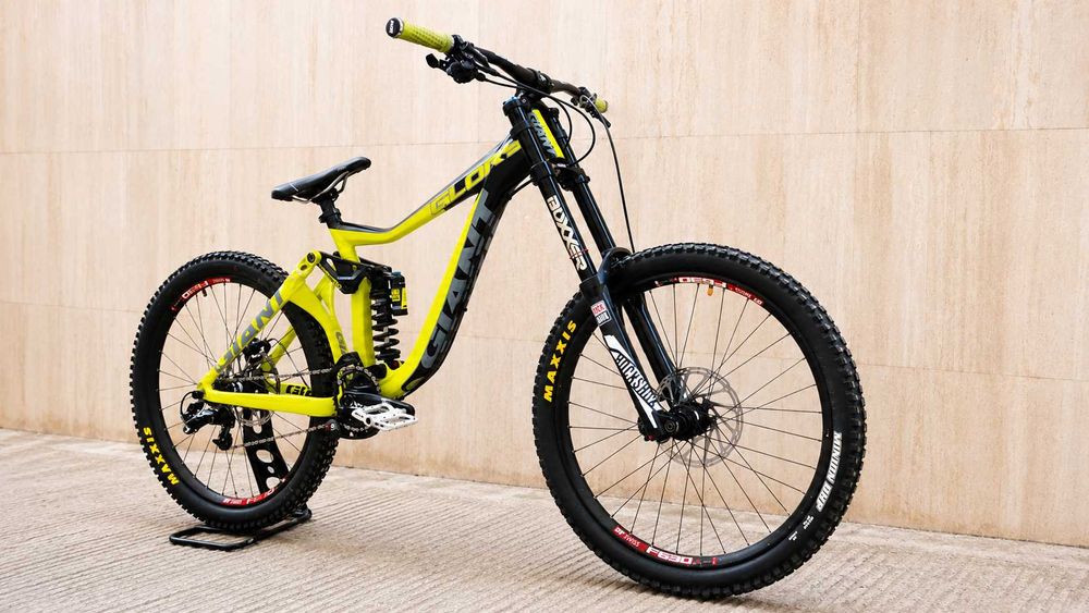 Giant Glory 2 DownHill, Boxxer RC, DT Swiss 350, FR630, XT