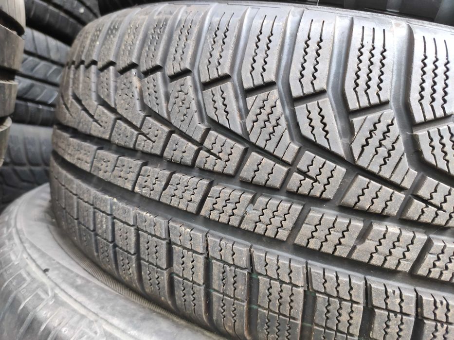 4бр Зимни гуми 205 55 17 - Hankook