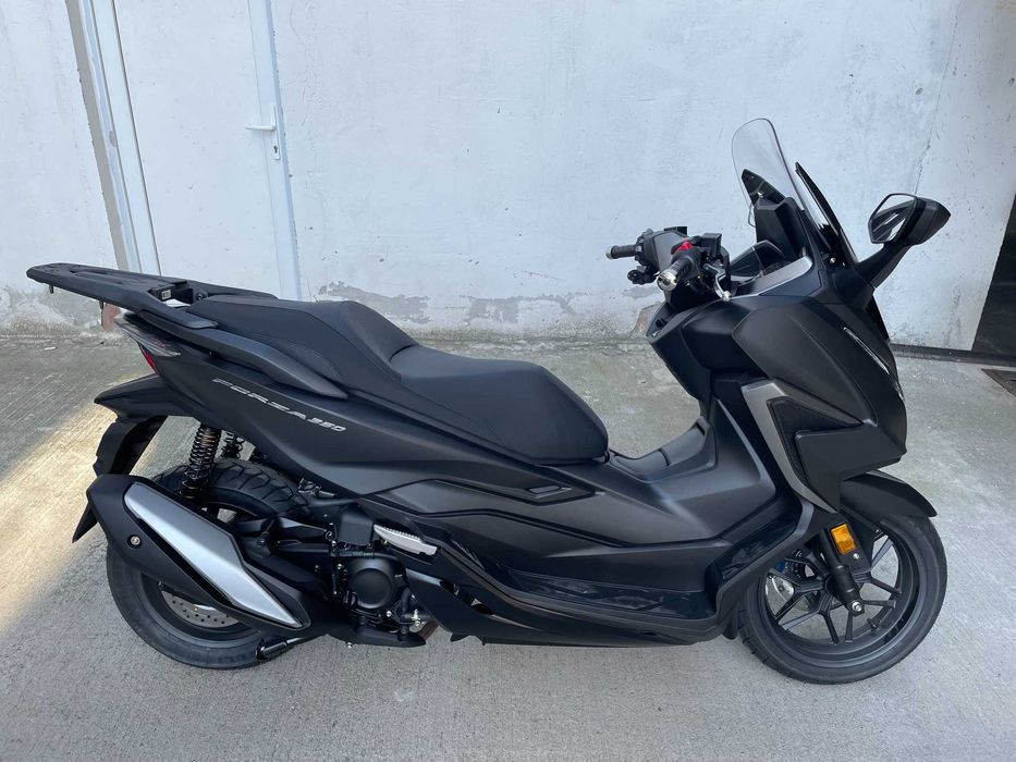 Honda forza 350    .