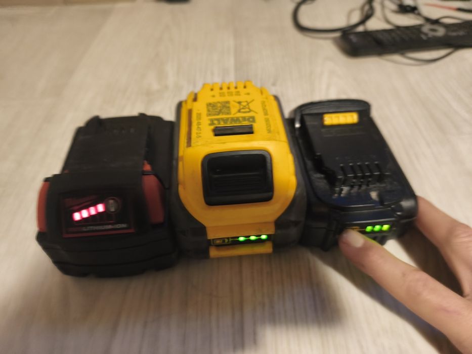 Baterii Dewalt în stare bună