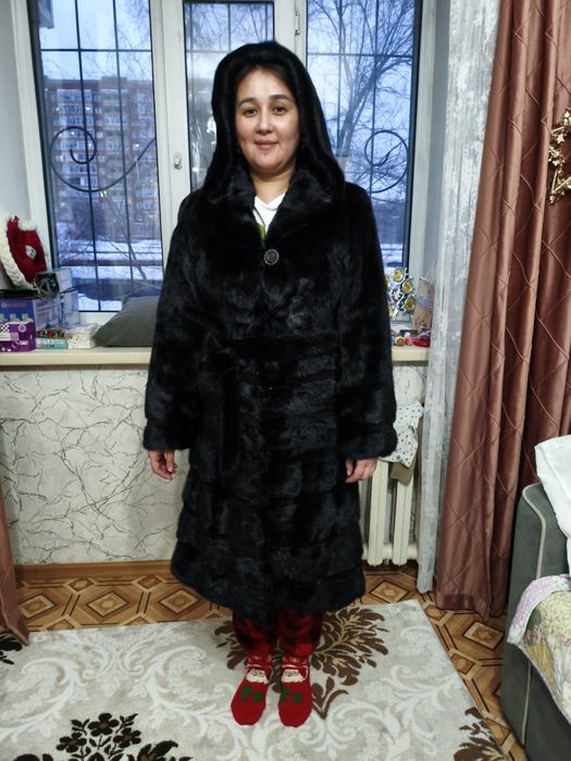 Продам шубу норковую.