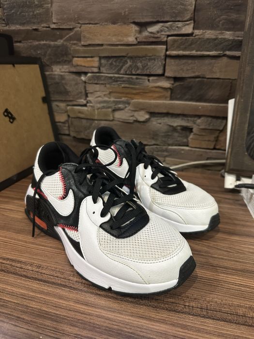 Дамски маратонки и боти