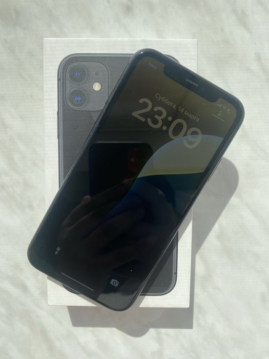 Айфон 11.
