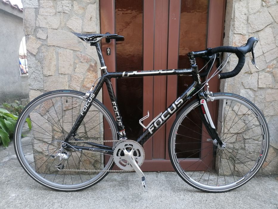 Шосеен FOCUS Carbon, Shimano Ultegra 2 * 10