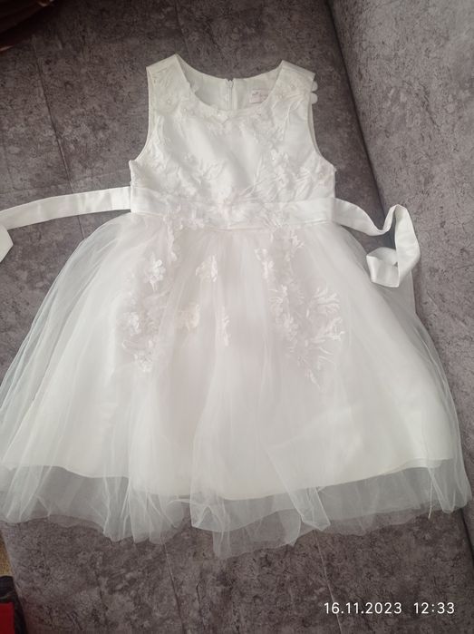 Нарядное платье для девочки