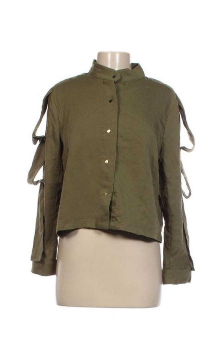 Дамски блузки спортни и елегантни