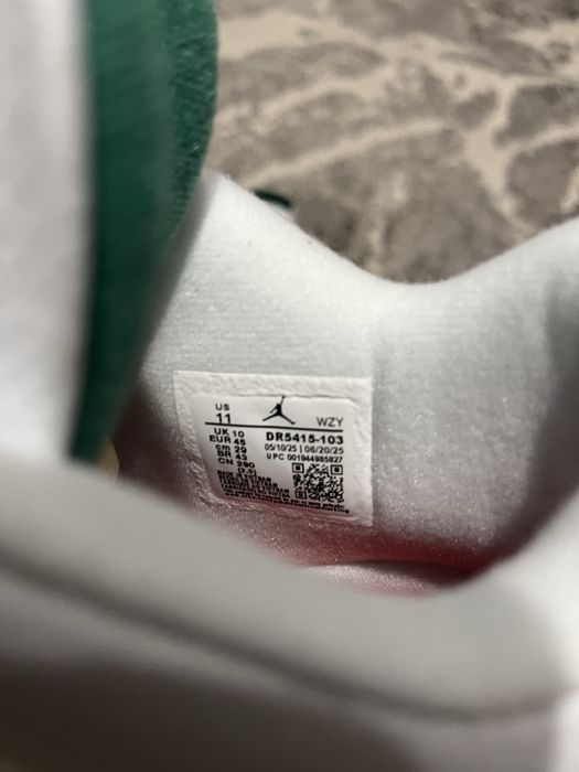 Jordan 4