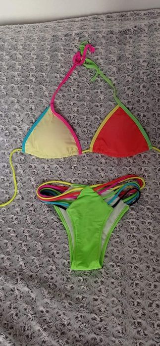 Чисто нов бански костюм, неонов