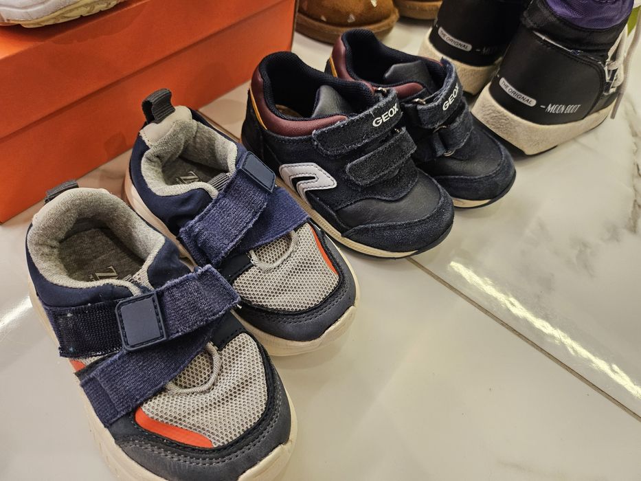 Маратонки и боти за момче различни размери