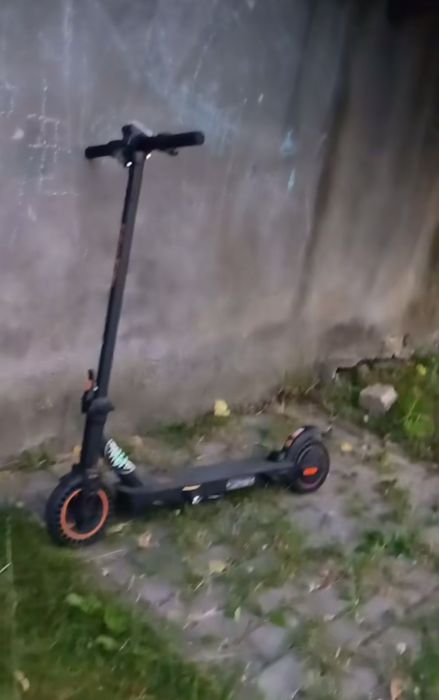 Vând trotineta kukirin s1 max 2026 (fara cauciuc spate)  870 kilometri