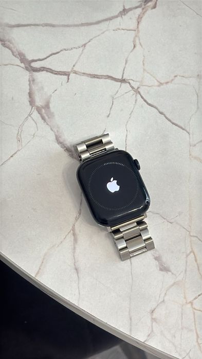 Продам часы Apple watch 7 45mm nike