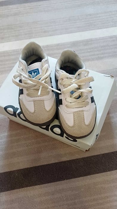 Бебешки Adidas samba