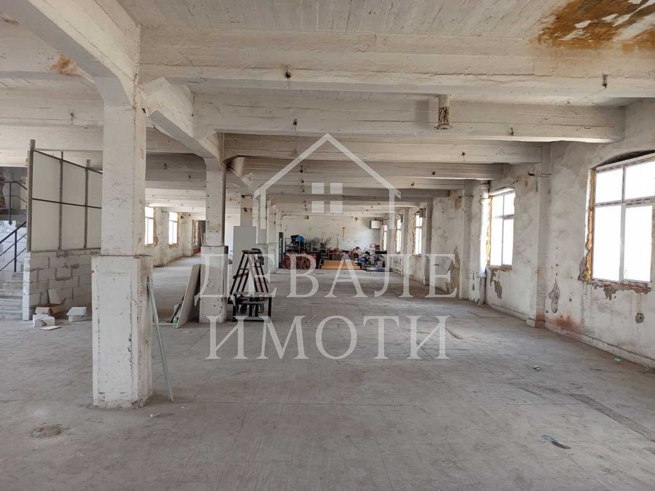 Продава се Промишлена сграда в Русе, Веждата - 1328 кв.м за 500 €/кв.м - Снимка #8