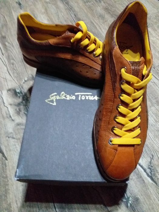 Vând pantofii bărbați originali piele nr 44