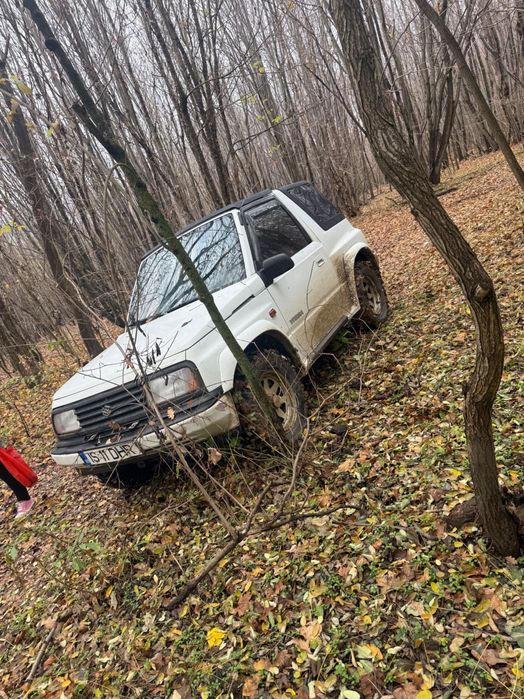 Vând Suzuki vitara 1.6 8 V în perfectă stare