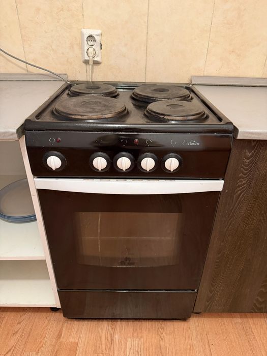 Срочно продам! кухня полностью