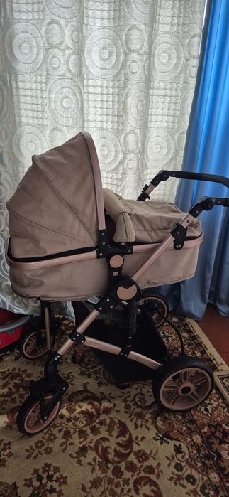 Продам коляску Teknum