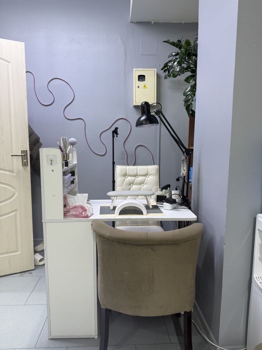 Сдается место под маникюр