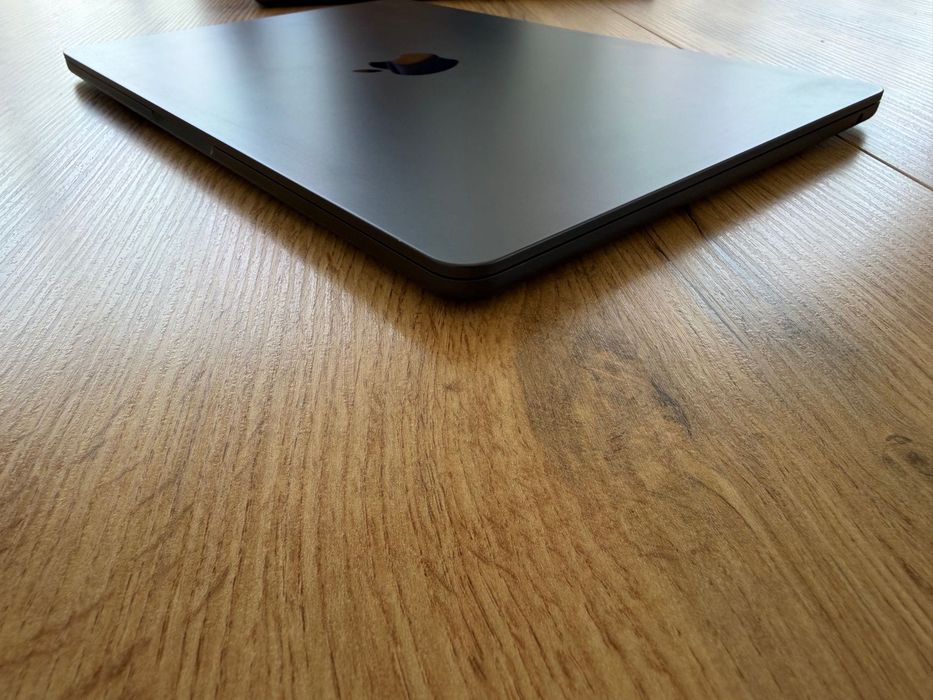 MacBook Air 13" M5 Chip 10-CPU, 10-GPU, 16GB RAM, 1TB SSD В ГАРАНЦИЯ ДО 6.04.2027г.