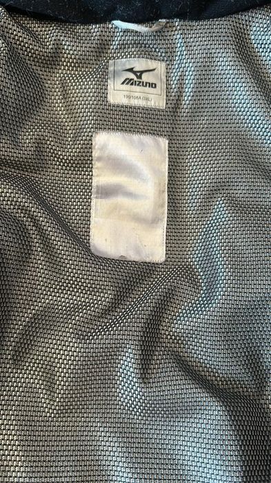 Продам куртку мизуно оригинал