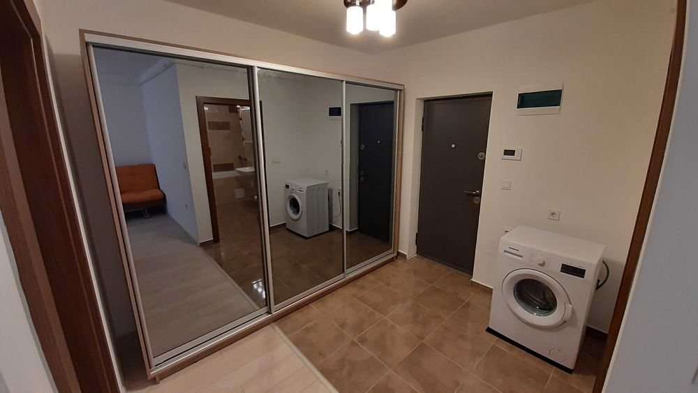 Studio etaj 1 - Maurer/ 40 mp/ loc parcare privat/ boxa subsol