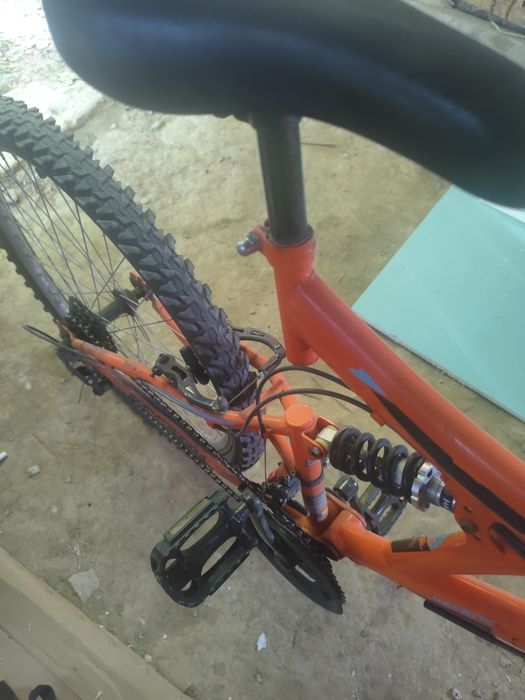 Bicicleta de vânzare