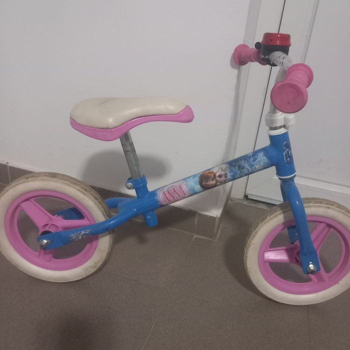 Bicicleta fara pedale Frozen