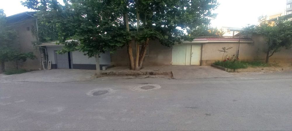 Шахристонда ер сотилади