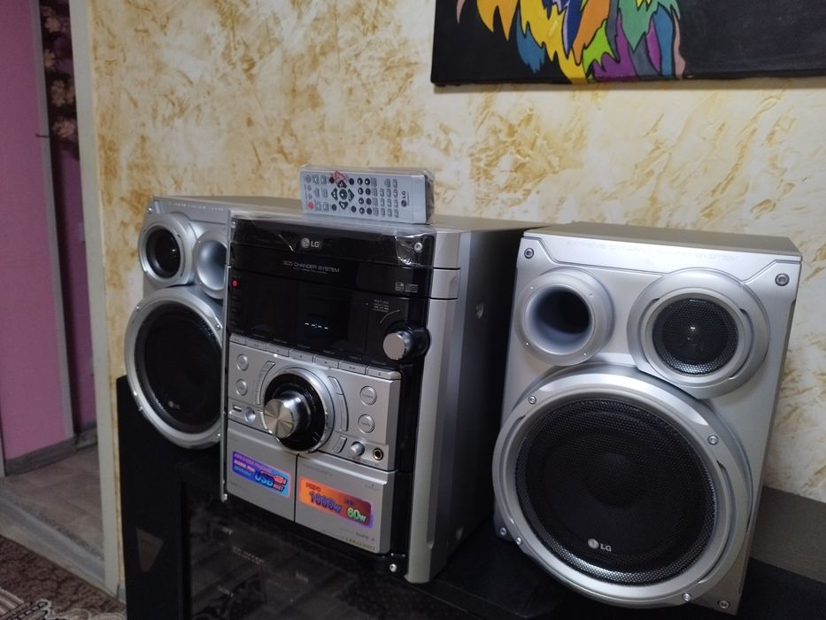 Музыкальный центр