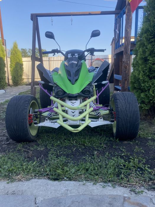 Vand atv de doua persoane de 275