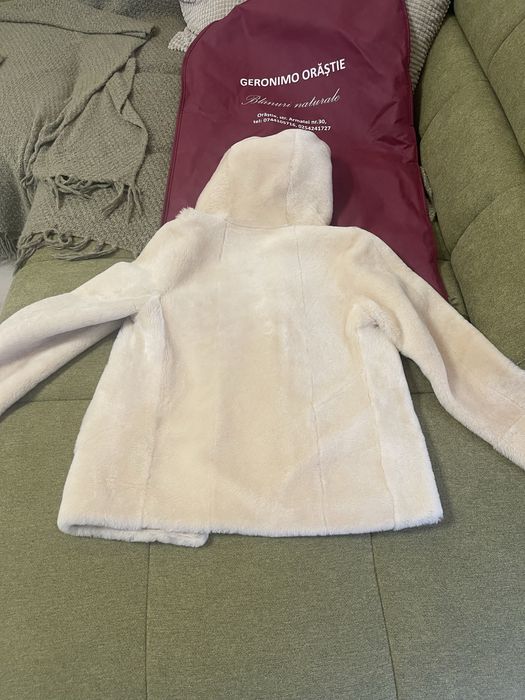 Haina dama blana naturala