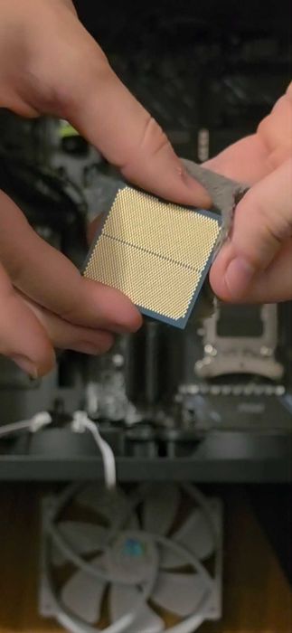 ryzen 7 9800x3d negociabil