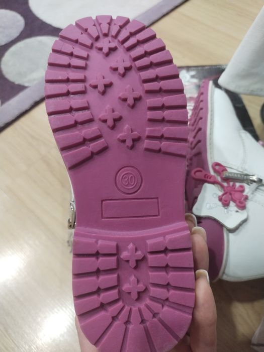 Продам обувь новая рр30