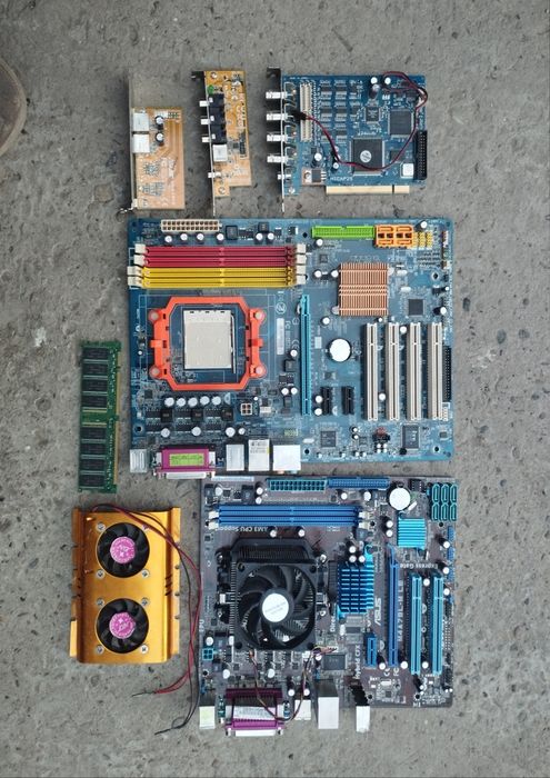 Ishlaydigan ASUS AM3 plata, video karta, RAM va qo‘shimcha PCI kartala