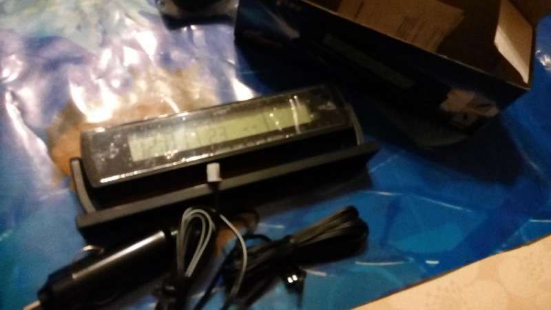 Волтметър термометър часовник 2 вида