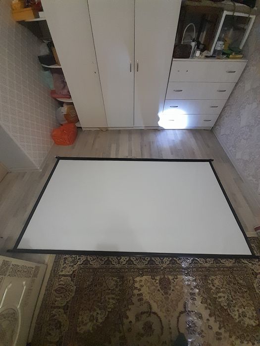 Продаётся экран для проектора