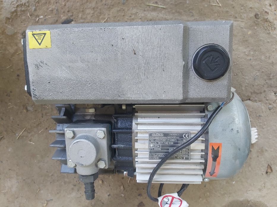 Продаётся мотор на 220