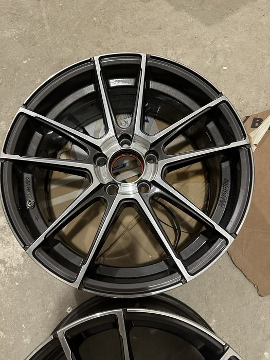 Джанти 18ки Motec Aventus два броя 8J 8.0 x 18 ЕТ40