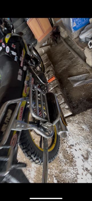 Продается мотоцикл 200 кубоввой