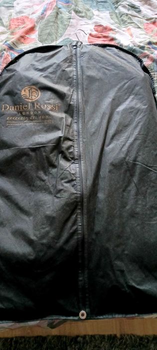 Официален мъжки костюм