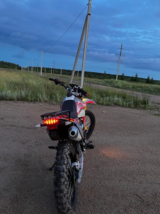 Продам мотоцикл sycmcc