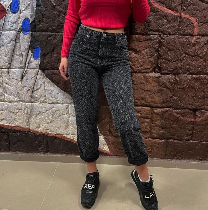 Нови дънки с висока талия