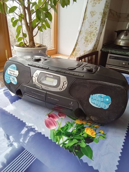 Продам Проигрыватель Philips : Аудиокассет, дисков CD , MP3 , радио AM