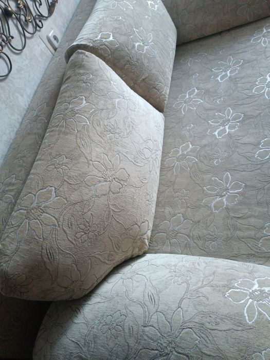 Продам диван раскладной  0.9*1.95   90000