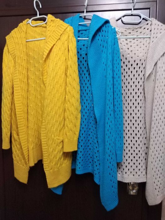 Дамски жилетки и блузони