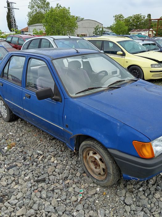 5 бр Форд Фиеста 1.2 74 кс 1998 г  на части