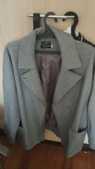 Продам пальто размер 50