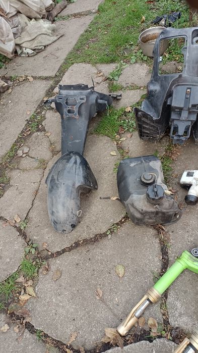Diferite piese scuter suzuki vezi pozele preț difera