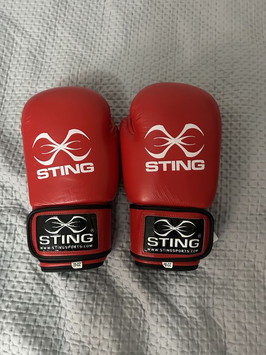 Боксерские перчатки Sting
