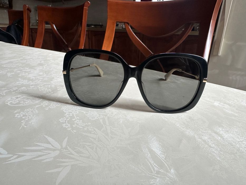 Очки солнцезащитные